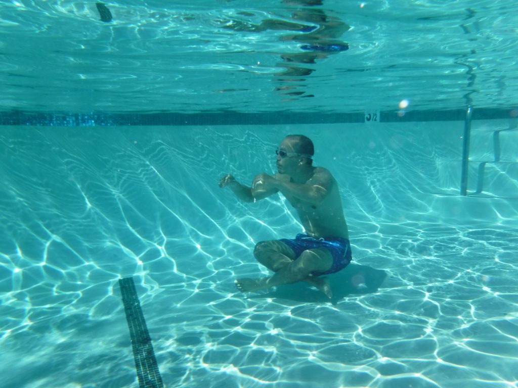 learn to swim with adult swimming lessons for adults who are afraid or have fear of deep water