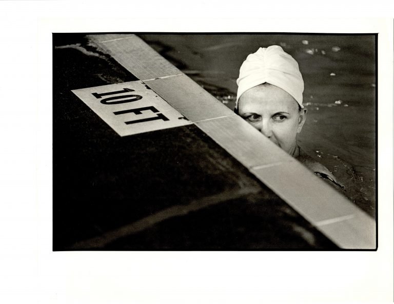 learn to swim with adult swimming lessons for adults who are afraid or have fear